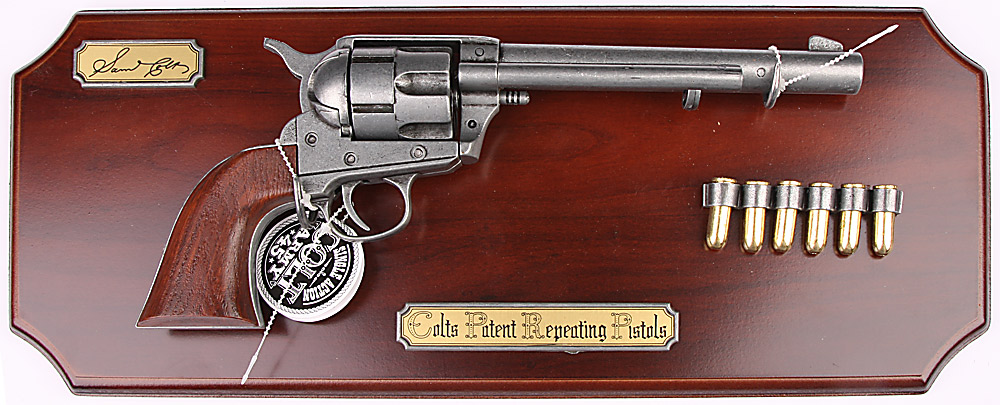 foto revolver  na desce